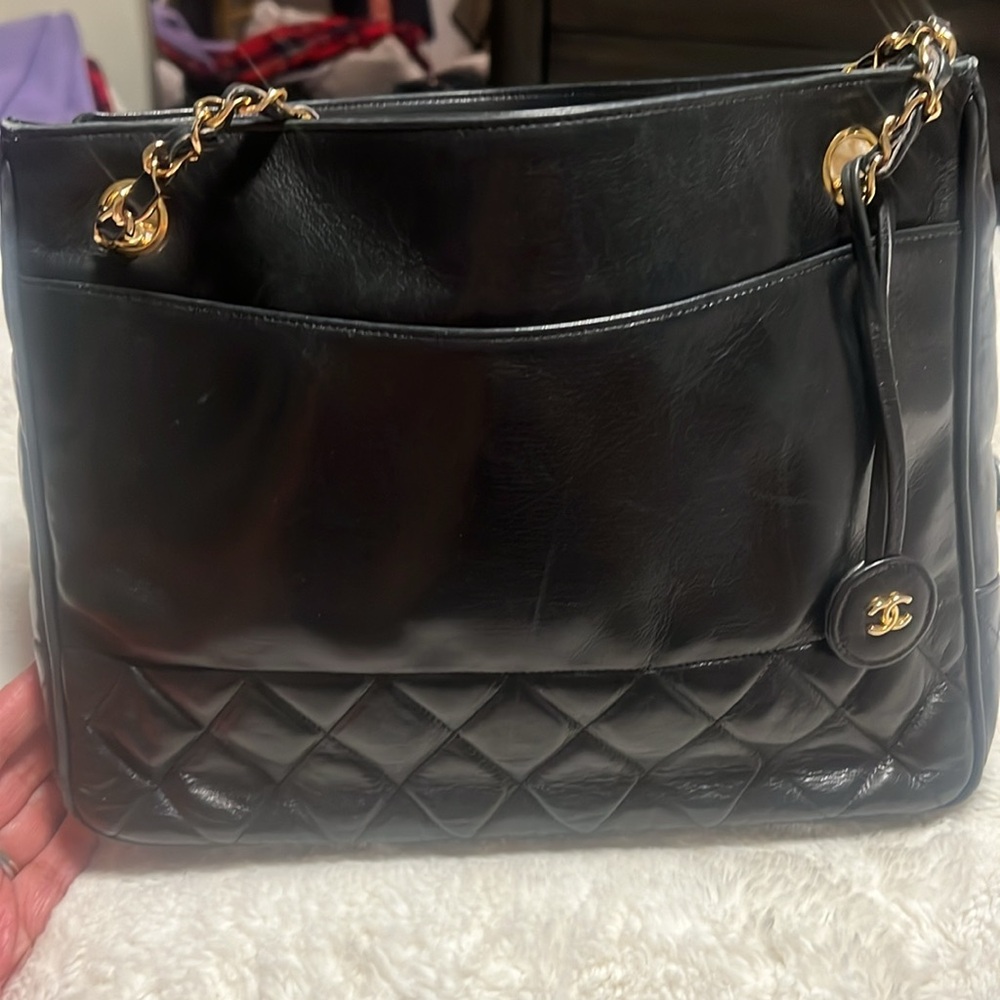 💎CHANEL 24k CHAIN TOTE 💎- Calfskin/Lambskin Leather ( Black & Gold) Authentic